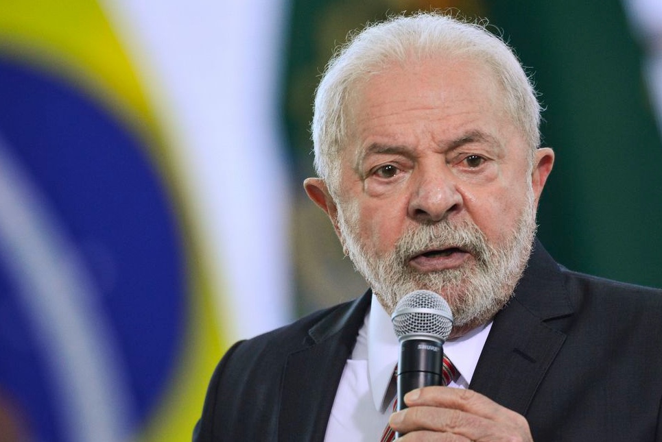 Lula diz que tentativa de golpe foi 'revolta dos ricos que perderam a eleição'