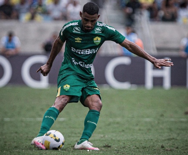 Santos anuncia a contratação do zagueiro Joaquim por R$ 17 milhões