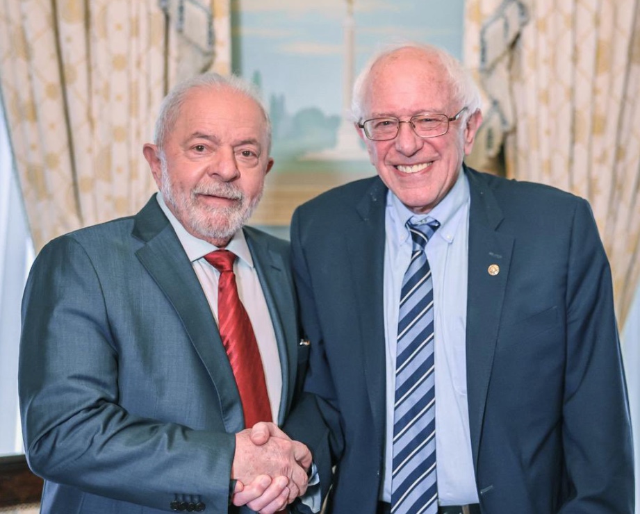 Lula encontra Bernie Sanders e democratas antes de reunião com Biden