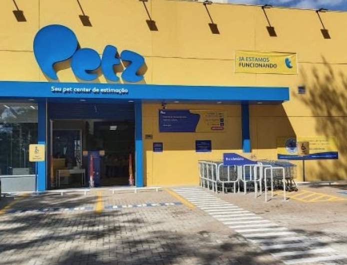 Petz corta serviços veterinários e banho e tosa em lojas