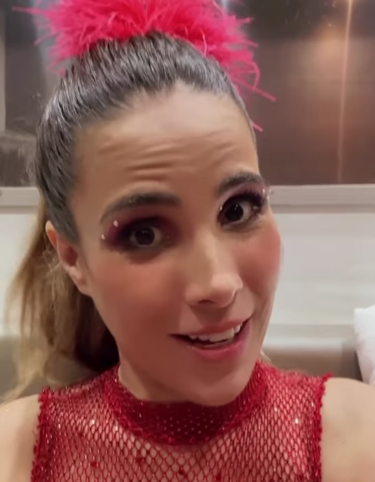 Wanessa Camargo tem bloco de carnaval interrompido pela polícia  