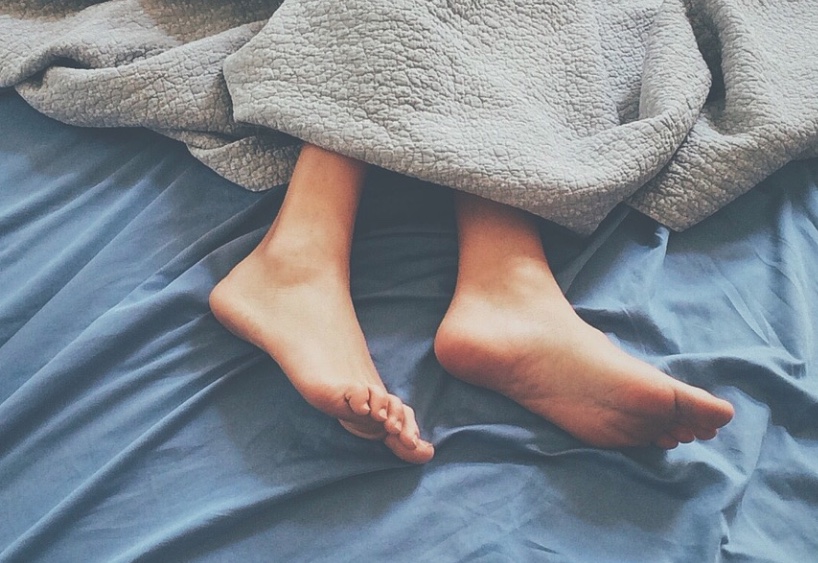 Mulher quase fica paralítica ao sentir dor durante sexo