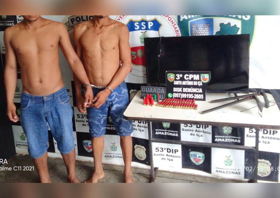 Dupla suspeita de furtar casa é presa com armas no Amazonas