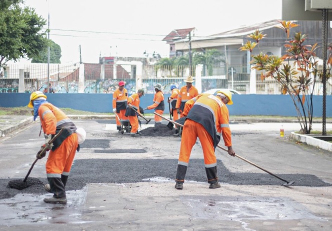 Vila Olímpica de Manaus recebe ação de recuperação asfáltica