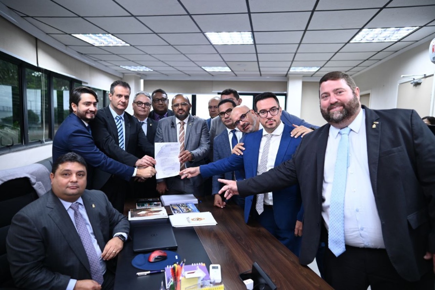 Com 18 assinaturas, CPI da Águas de Manaus pode ser aberta na CMM