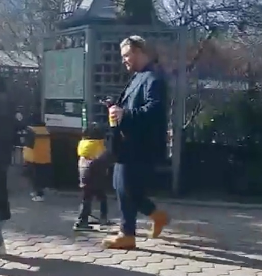 Sam Smith é hostilizado por idosa em Nova York: ‘demoníaco, pedófilo'