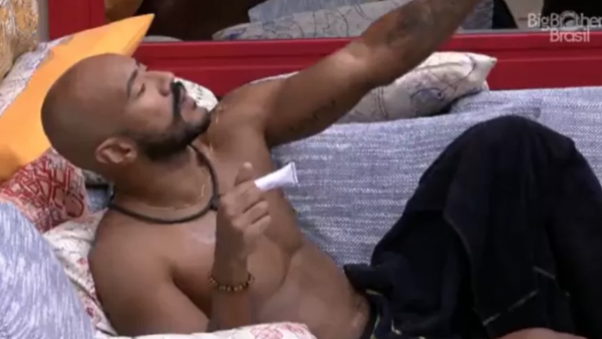 Ricardo Alface diz que está de 'saco cheio' de Larissa