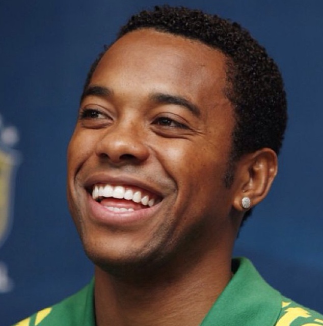 Caso Robinho: Itália pede execução da pena do ex-atacante no Brasil