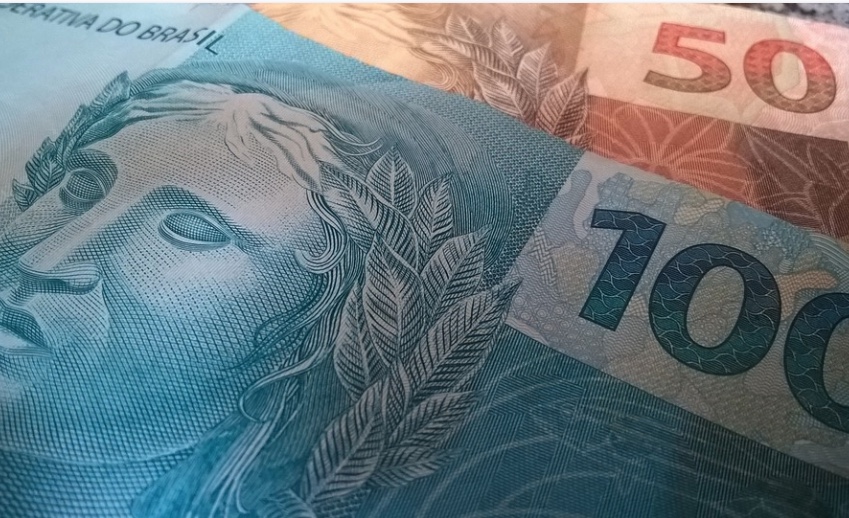 Governo propõe 8% de reajuste para servidores federais