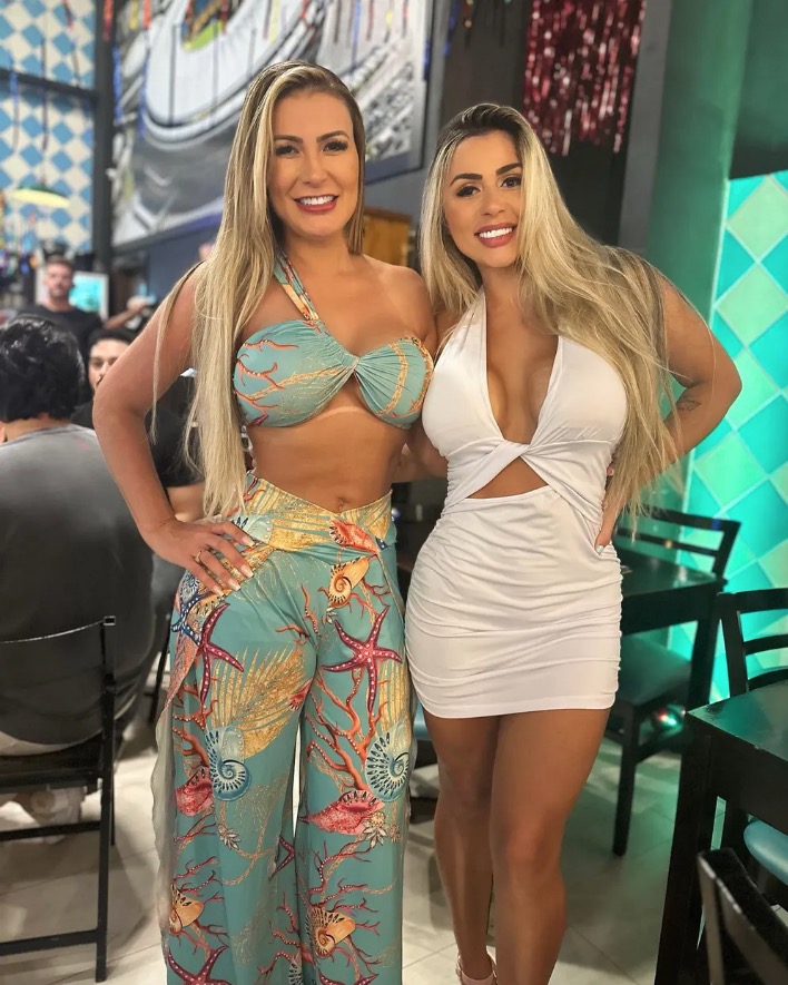 Andressa Urach curte Carnaval após separação: ‘como nunca curti antes’