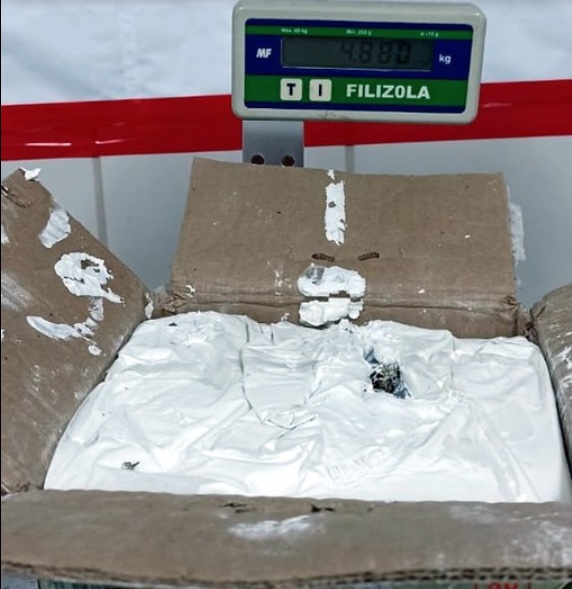 PF apreende maconha ‘engessada’ que seria enviada pelos Correios