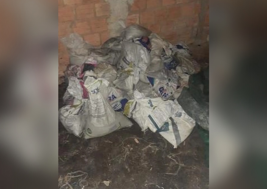 Homem chama a polícia após ter casa invadida e acaba preso; veja motivo