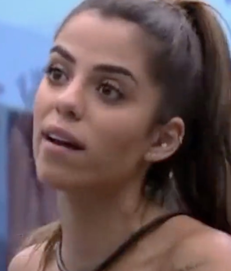 Key Alves fala mal de MC Guimê pelas costas e é taxada de falsa pela web