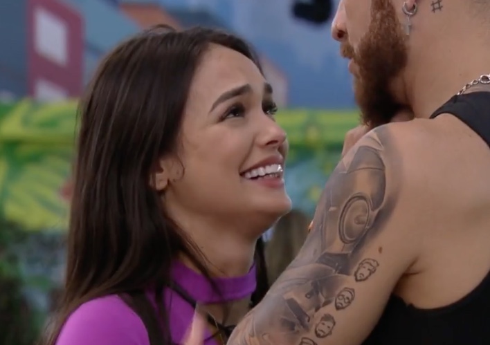 Larissa debocha de Key após comentário sobre casal com Gustavo