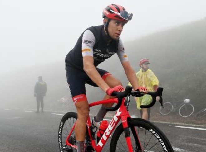 Ciclista italiano é condenado após matar gato do ministro com espingarda