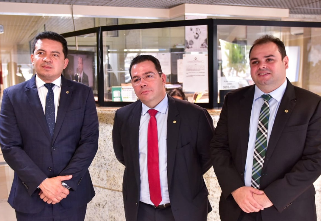 PF abre investigação de ameaça contra deputado Wilker Barreto