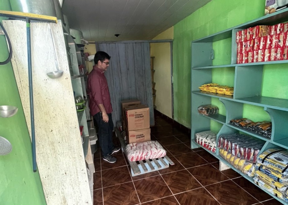 Por falta de merenda, alunos de escola são liberados às 9h no Amazonas