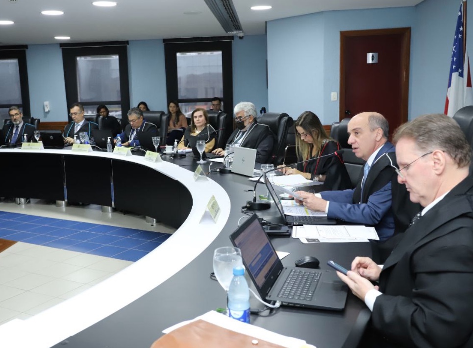 Ex-presidente de Câmara Municipal é multado em R$ 376,3 mil pelo TCE-AM