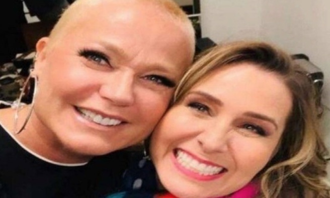 Ex-paquita Andréa Sorvetão é excluída de homenagens a Xuxa e marido reage 