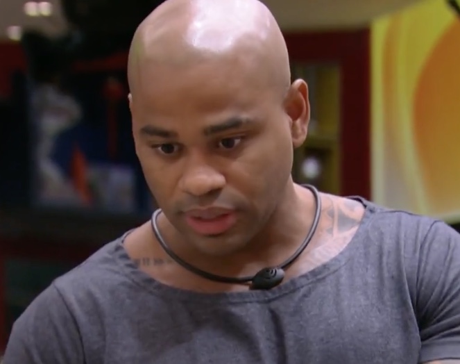 Cezar se desculpa por punição gravíssima e brother propõe acordo a Guimê 