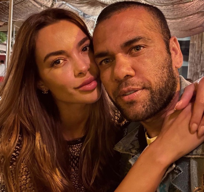 Na prisão, Daniel Alves escreve carta para Joana Sanz após divórcio