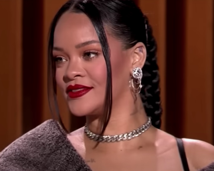 Rihanna tem mansão invadida por homem que queria pedir sua mão em casamento