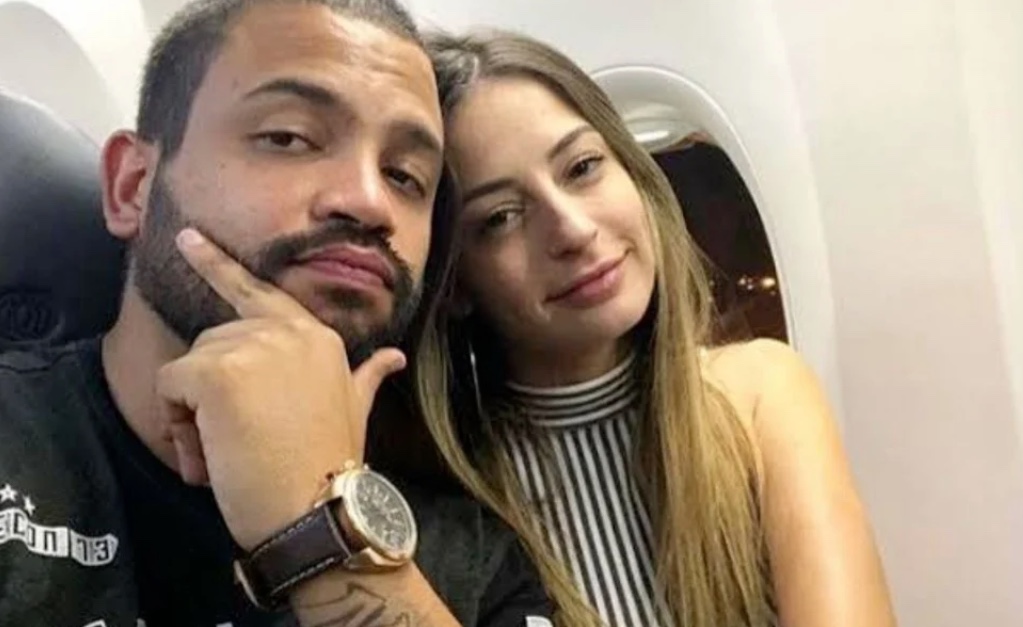 Grávida, mulher de Projota revela fim do casamento com o cantor