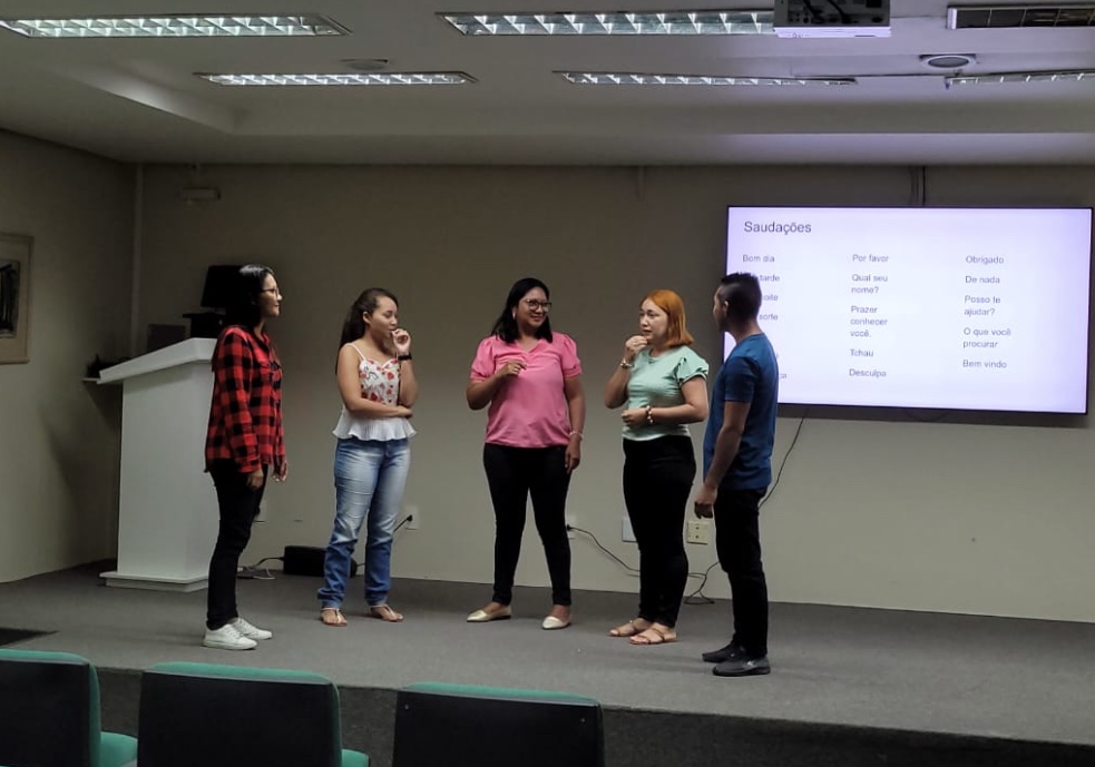 Abrigo Moacyr Alves abre vagas para cursos gratuitos de Libras e Informática