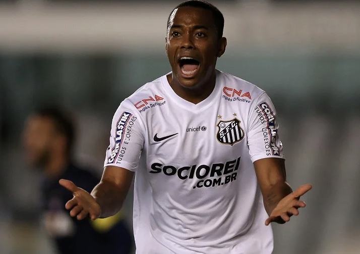 Robinho não deve receber cópia traduzida de processo por estupro, diz MPF