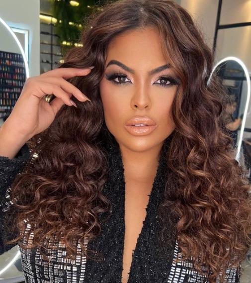 Ex-BBB Paula quer reverter procedimentos estéticos 