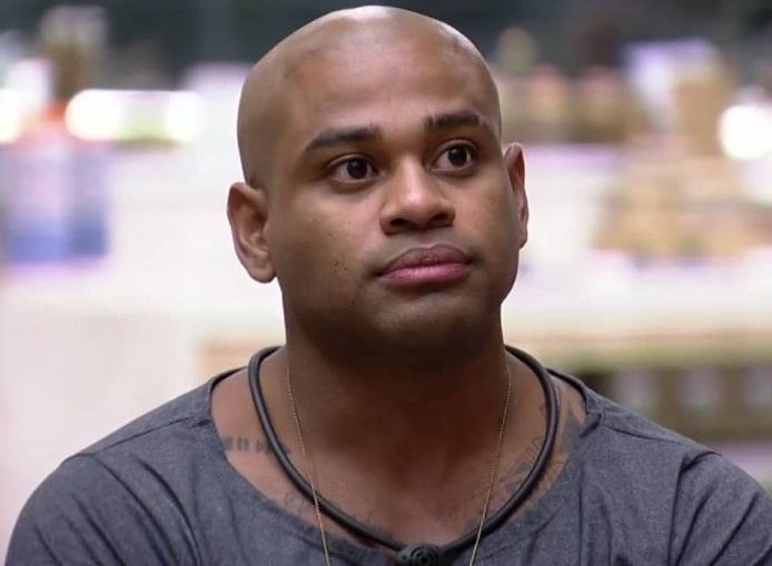 Hospital processa Cezar Black do BBB23 por abandono de emprego; Entenda 