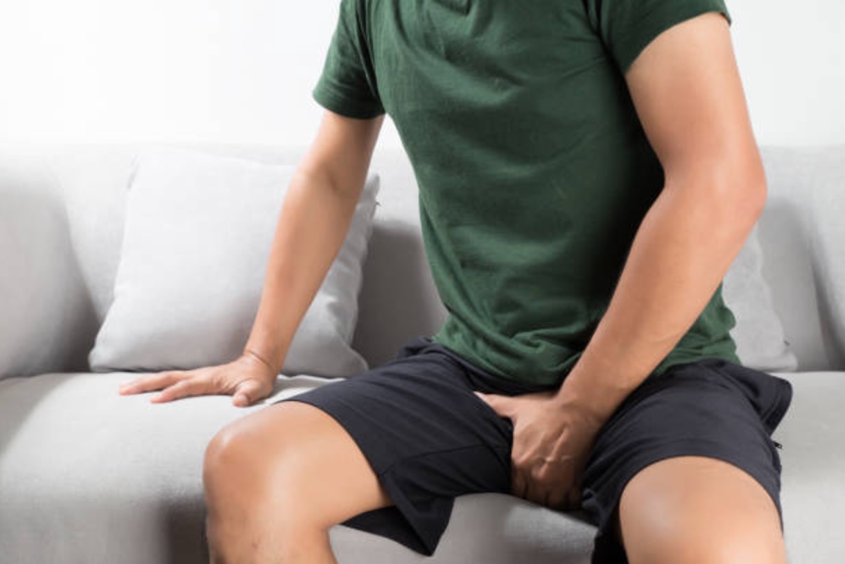 Homem sofre fratura no pênis ao receber 'sentada invertida' durante sexo