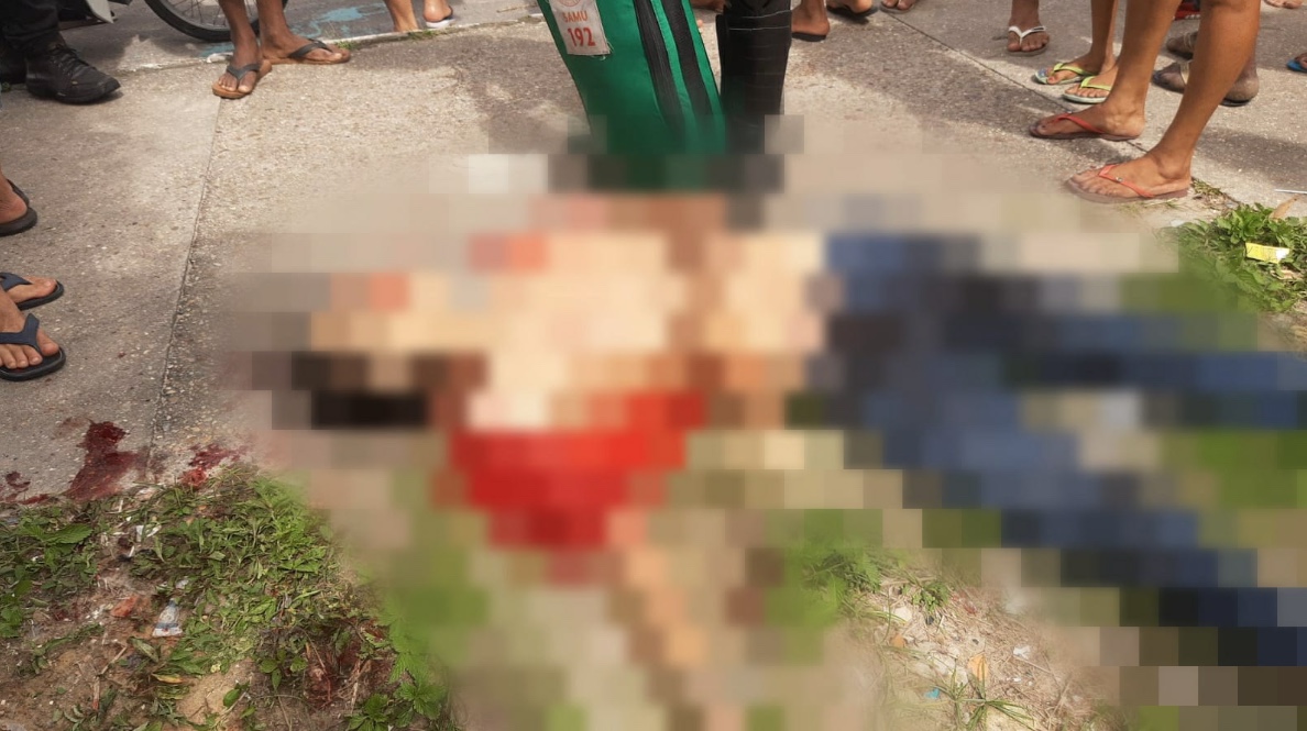 Jovem é executado a tiros enquanto caminhava em avenida de Manaus