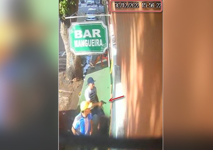 Polícia procura suspeitos de matar garçonete grávida em bar de Manaus