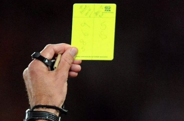 Brasileirão começa com 21 cartões por reclamação; confira