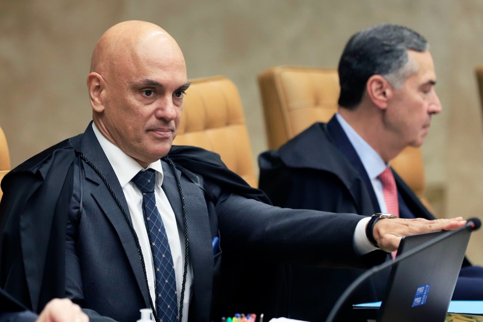 Moraes e Toffoli votam por tornar réus 100 acusados por atos golpistas