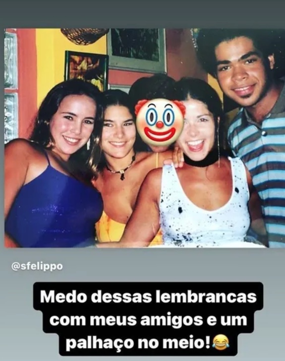 Samara Felippo cobre rosto de Mário Frias com emoji de cocô em foto 