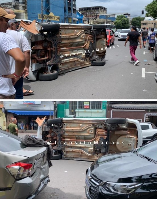 Carro capota em acidente no Centro de Manaus