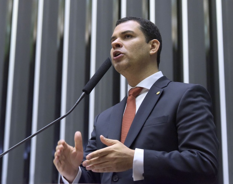 Saullo Vianna apresenta PL que equipara Lúpus a outras deficiências 