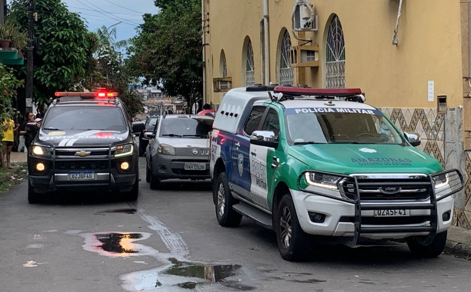 Homem encontrado morto em carro abandonado em Manaus é identificado