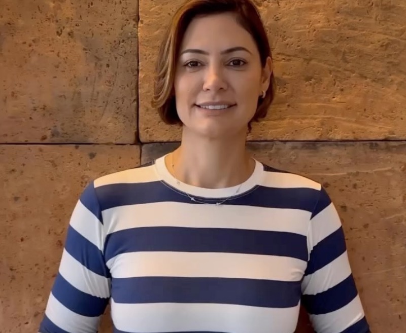 'Na minha casa, apenas eu fui vacinada', diz Michelle Bolsonaro sobre operação da PF