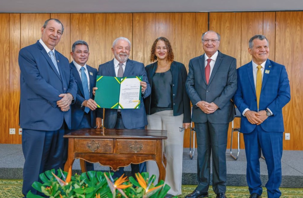 Omar propõe usar recursos de P&D para quintuplicar orçamento do novo CBA