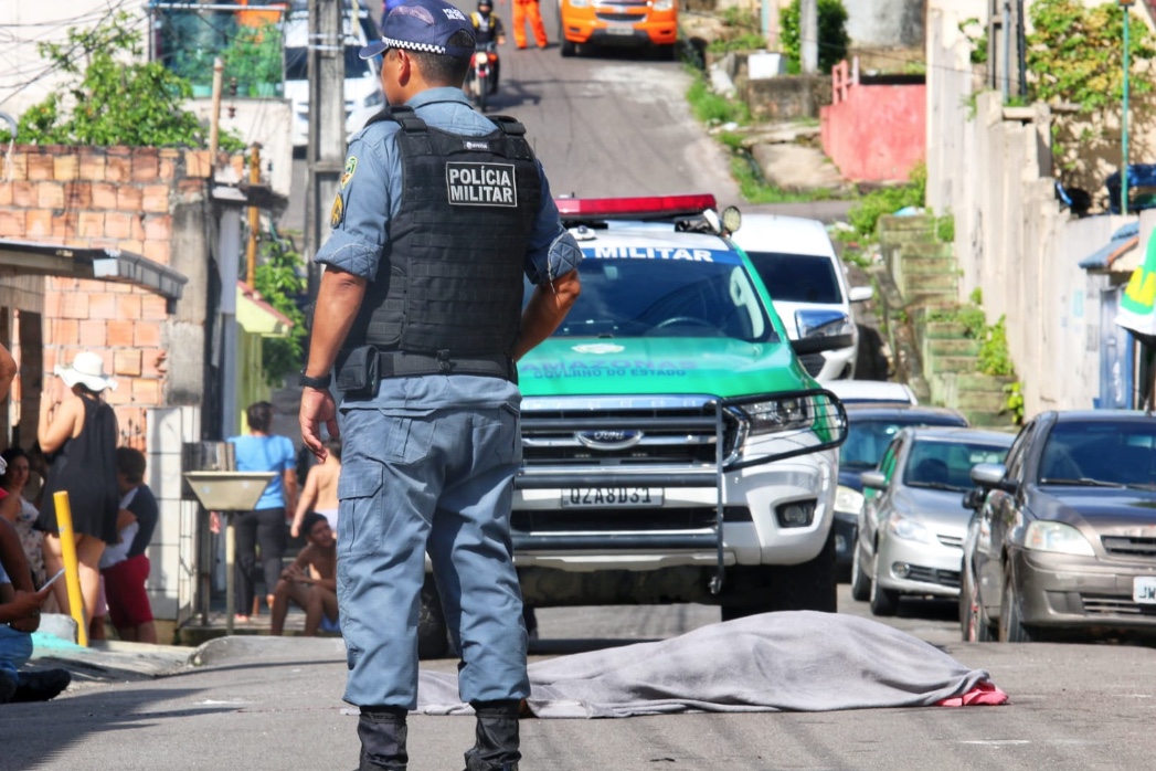 Homem assassinado na frente da filha em Manaus foi atingido com 9 tiros