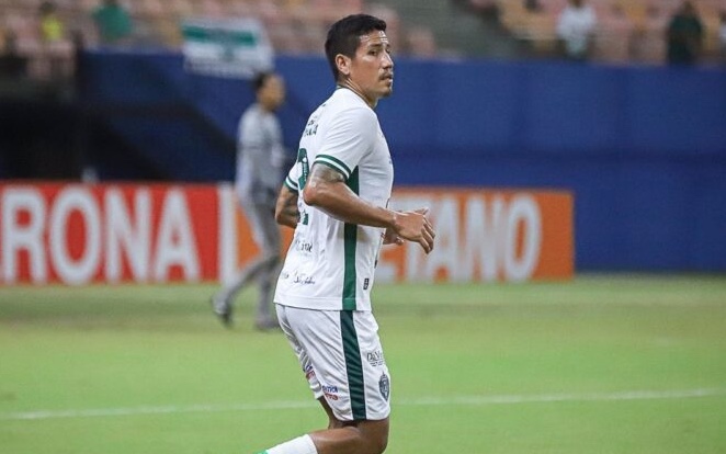 Após estreia com vitória no Manaus, Lucas Mota pensa no Operário-PR
