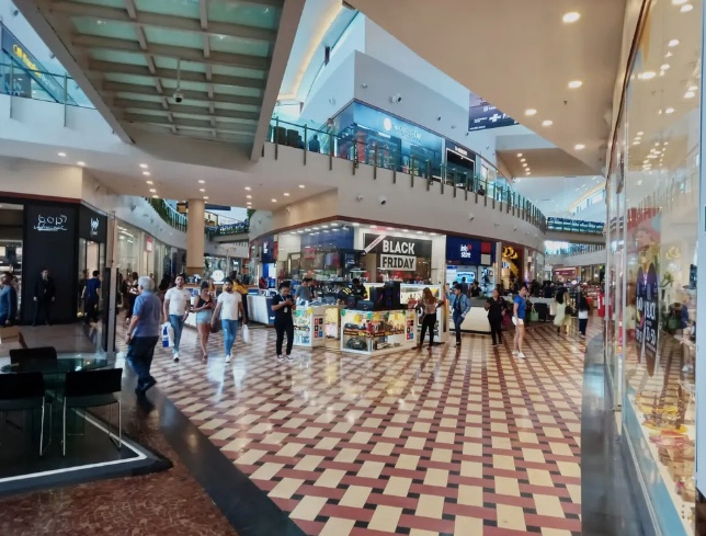 Shoppings de Manaus são alvos de investigação do MPAM