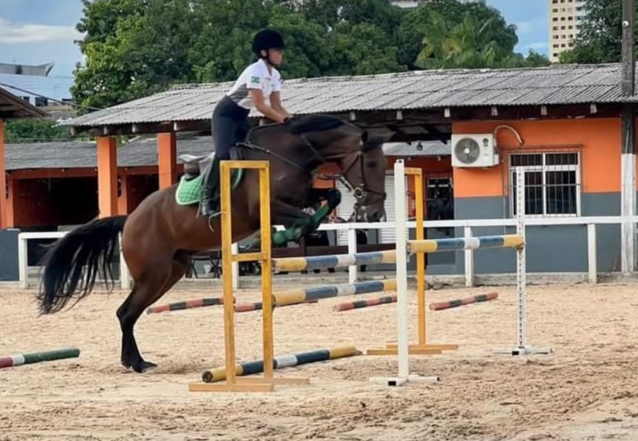 Amazonense participa de competição nacional de hipismo em Anápolis-GO