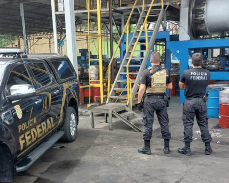 PF incinera 1,7 tonelada de maconha em Manaus