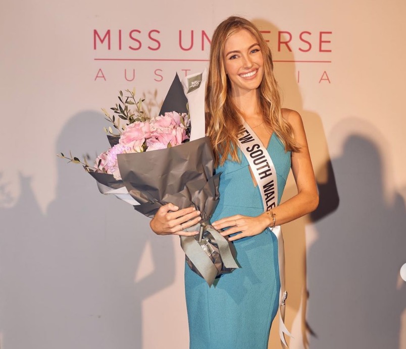 Finalista do Miss Universo, Sienna Weir morre aos 23 anos ao cair de cavalo