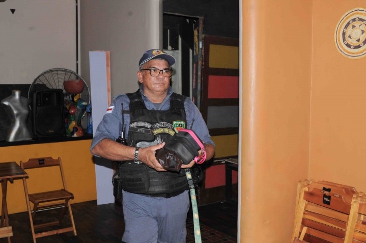 Fiscalização flagra adolescente se prostituindo em bar de Manaus