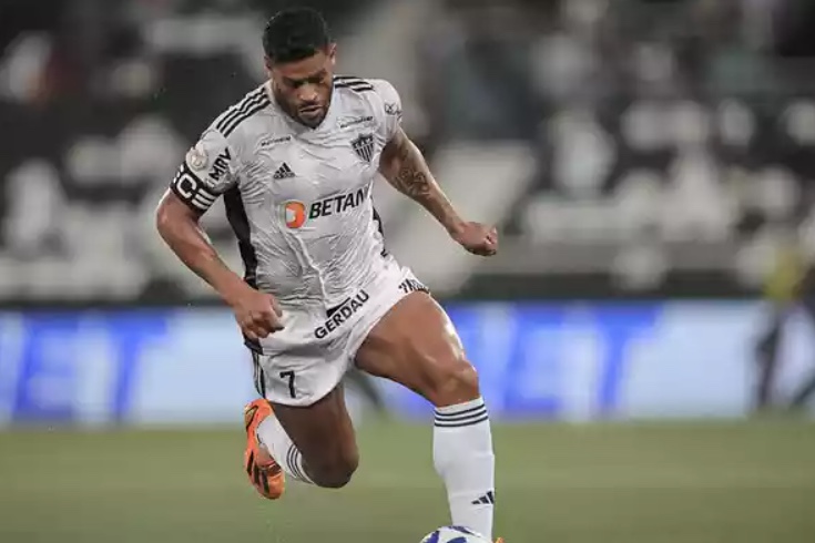 Hulk explica discussão com torcedor e critica fase do time